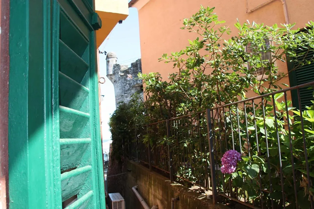 Apartment Santa Margherita: Bord De Mer! Santa Margherita Ligure Italy
